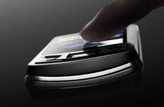 Illustration for article titled XPERIA X1 Hiptop Killer: Sony Ericsson's First Video Plus Gallery